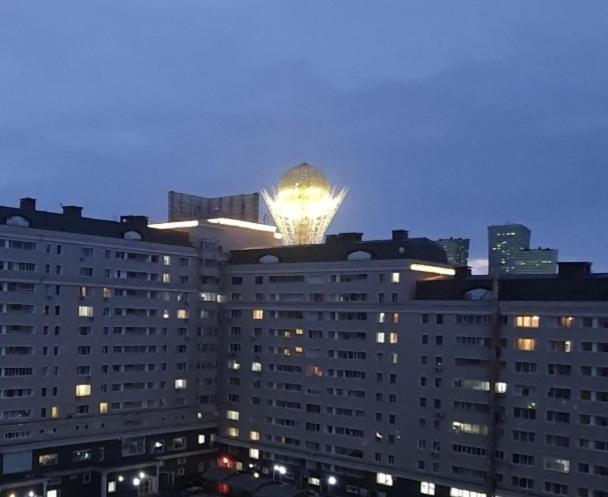 25 Вид На Байтерек Для 1-4 Человек С Кроватью И Раскладным Диваном Astaná Exterior foto